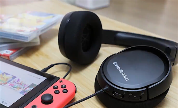 switch耳机插口在哪