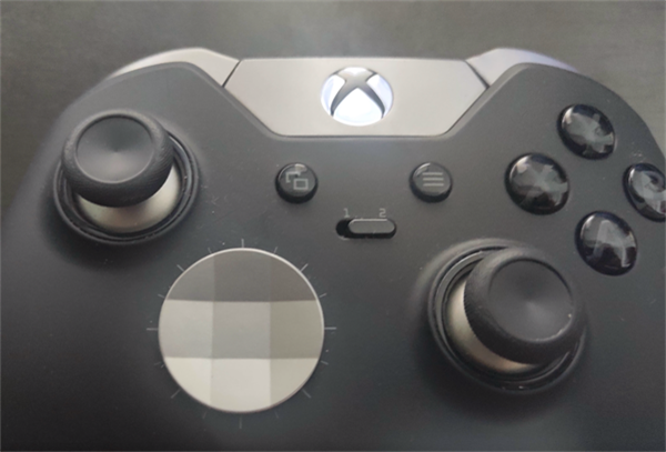 精英手柄怎么看批次